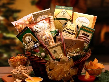 A Taste of The Holiday Season Gift Basket For Sale